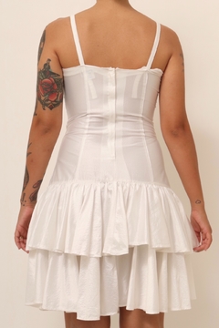 Imagem do Vestido branco saia recorte babados viscose