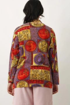 Blusa manga longa estampa 90’s color na internet