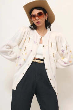 cardigan branco bordado flores ombreira