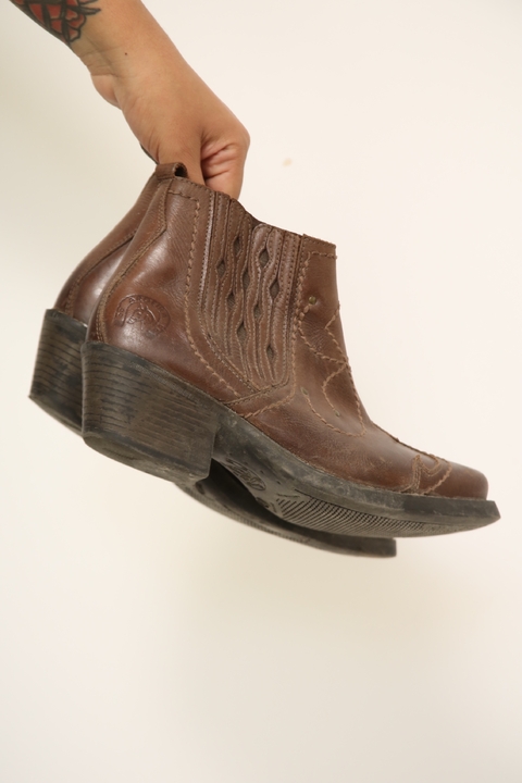Bota marrom western vintage 37