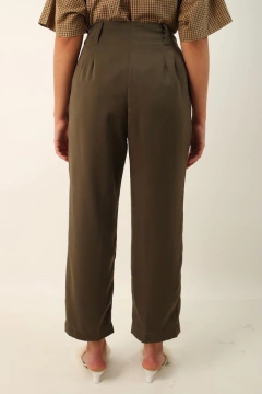 Calça cintura alta verde militar vintage - comprar online
