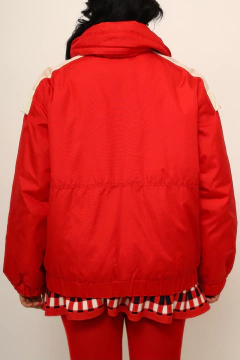 Jaqueta Puffer vermelha esportiva recorte branco garimpada Portugal - loja online