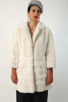 Casaco pelo branco forrado vintage na internet