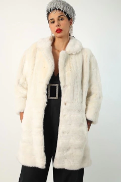 Casaco pelo branco forrado vintage
