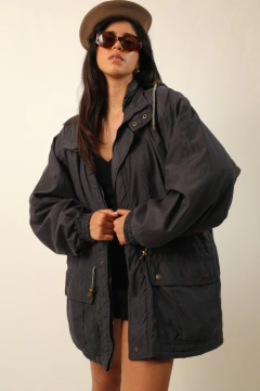 jaqueta parka cinza acolchoada