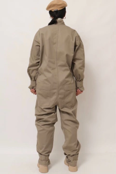 macacao bege amplo ajuste mangas e barra na internet