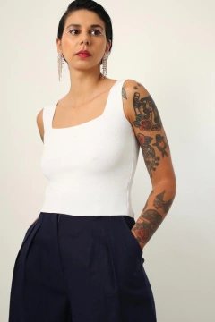 Top cropped tricot branco textura - comprar online