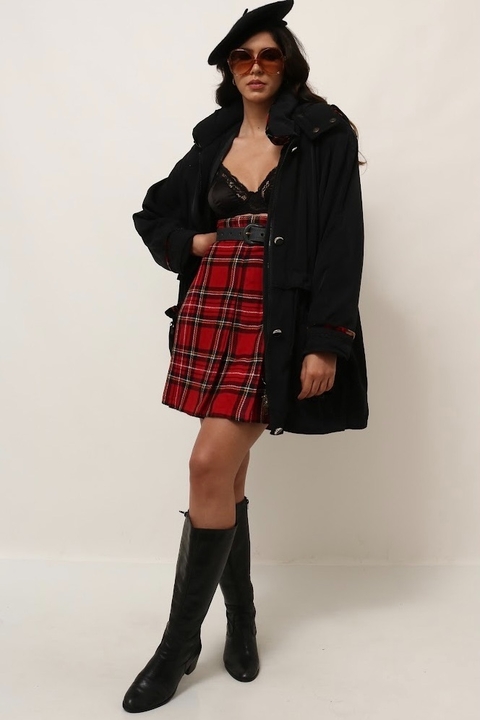 parka acolchoada preta det veludo floral