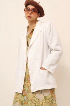 Blazer branco linho com poliester transpassado na internet