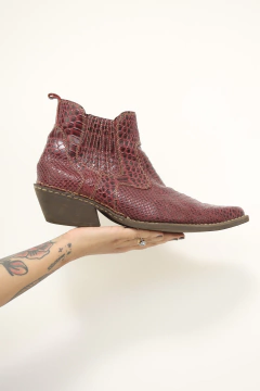 Bota couro croco vermelha 43 na internet