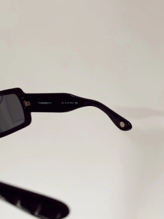 Imagem do óculos chanel vintage preto