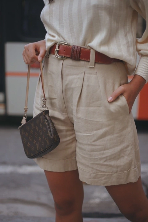 Bermuda 100 % linho caqui cintura alta