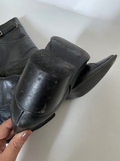 Bota couro cano longo preta 38