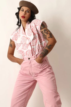 camisa a flores transpassada vintage na internet