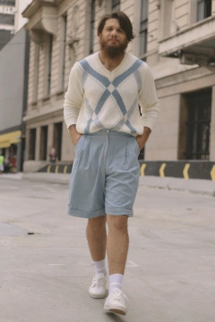 Bermuda linho alfaiataria cintura alta pregas