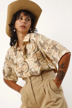 camisa estampada bege vintage levinha - comprar online