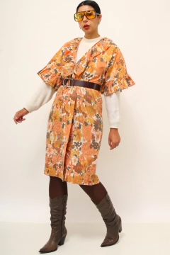 Vestido estampado flores laranja vintage - Capichó Brechó