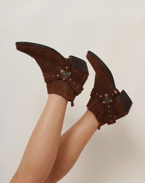 Bota WESTERN COURO marrom acompanha cinto 42