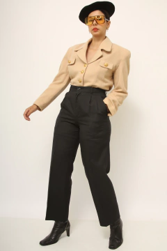 Blazer cropped bege forrado lã