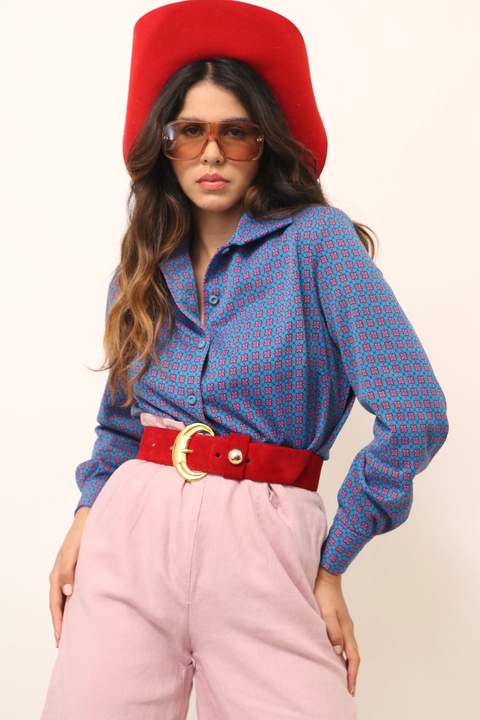 Camisa flores vintage azul manga longa