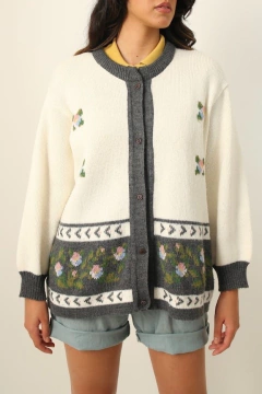 Cardigan off com cinza flores vintage
