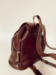 Mochila couro legitimo CORDOBAN forrada - comprar online