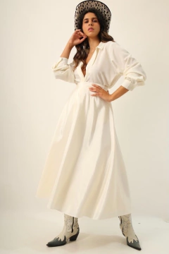 Saia midi cintura alta acetinada vintage na internet