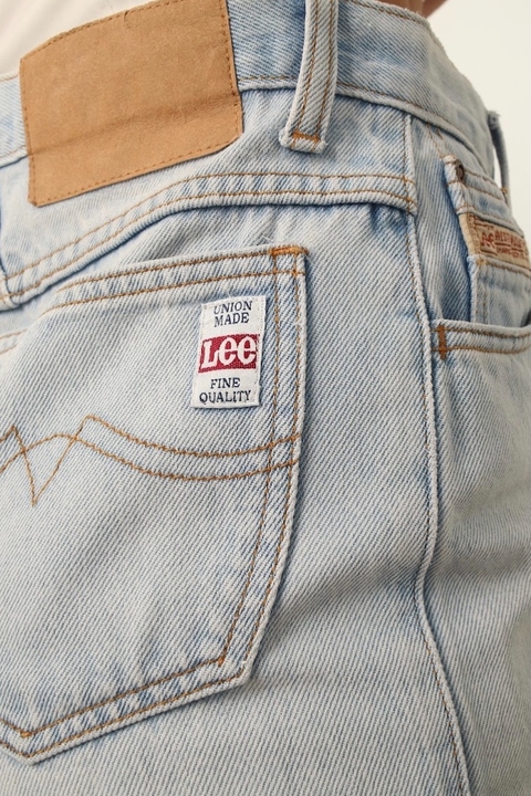 calça jeans cintura mega alta LEE