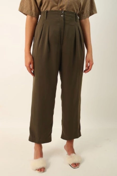 Calça cintura alta verde militar vintage na internet