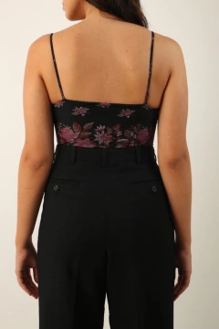 Maiô preto justo busto vintage floral