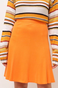 saia cintuta alta laranja vintage Velma na internet
