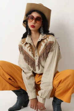 camisa franja bege det camurça cavalo costas - comprar online