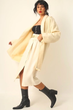 casaco off white forrado amplo - comprar online