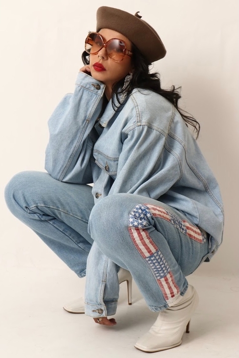calça jeans mom cintura alta det lateral