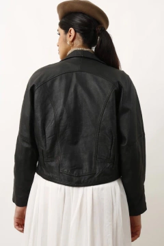 Imagem do jaqueta cropped preta 80’s preto