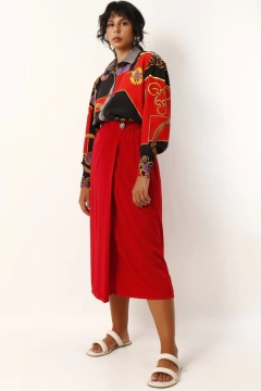 saia vermelha na internet