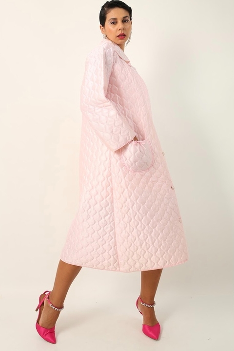 Robe de matelasse rosa acolchoado vintage