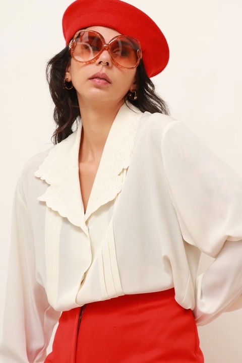camisa pregas gola renda manga longa