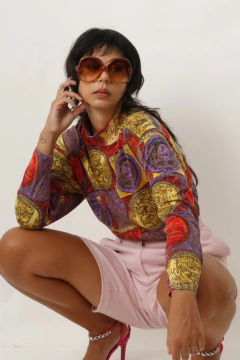 Blusa manga longa estampa 90’s color - Capichó Brechó