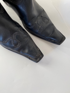 Bota couro western preta vintage 34 - Capichó Brechó