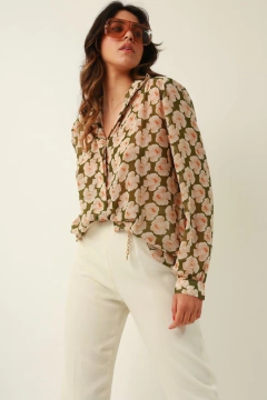 Camisa floral transparencia vintage na internet