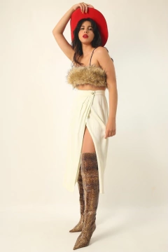 saia transpassada creme botão dourado - Capichó Brechó