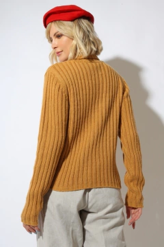 tricot gola alta caramelo textura - Capichó Brechó