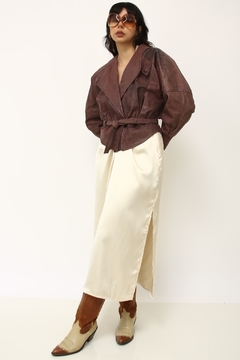 Jaqueta 100% couro cropped vintage acinturada