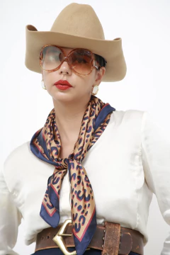 Lenço de onça marinho quadrado - loja online