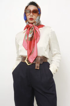 Lenço estampa vermelha acetinado - comprar online