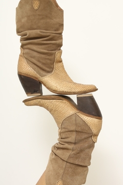 Bota western vintage camurça couro croco 36