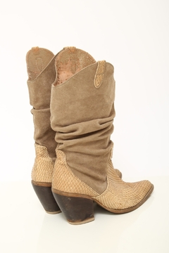 Bota western vintage camurça couro croco 36 - Capichó Brechó