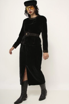 Saia veludo preta vintage midi - Capichó Brechó