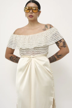 Imagem do Bata fru fru vintage creme